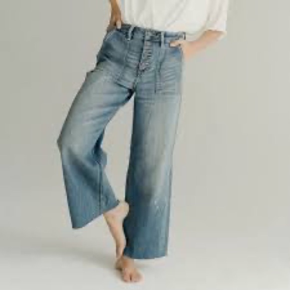 Carly Jean Hendrix light wash SIZE 5